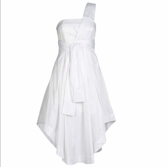 KENDALL + KYLIE WHITE DRESS - Picture 2 of 5